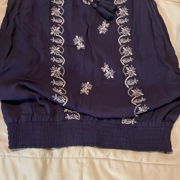 Maurice’s Sleeveless Top Size Medium Like New - Picture 5 of 9